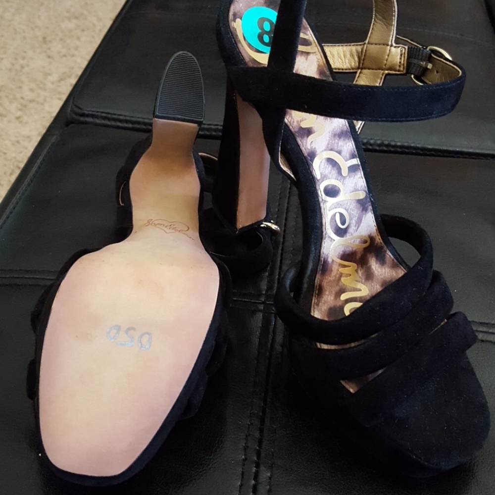 Shoe - Picture 3 of 3
